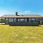 Coastal Home With Spa And Sauna بيت للعطل *