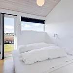 Coastal Home With Spa And Sauna